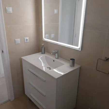 Front Sea View Punta Prima 公寓 *