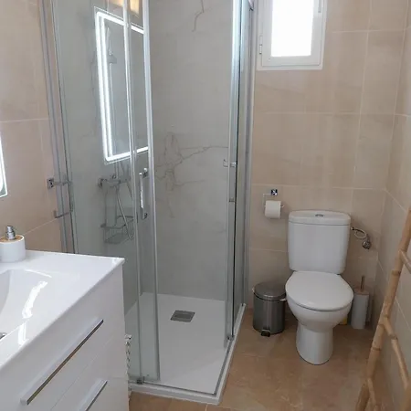 Front Sea View Punta Prima 公寓